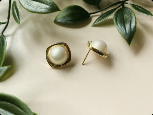 Pearl Earrings - Image 3