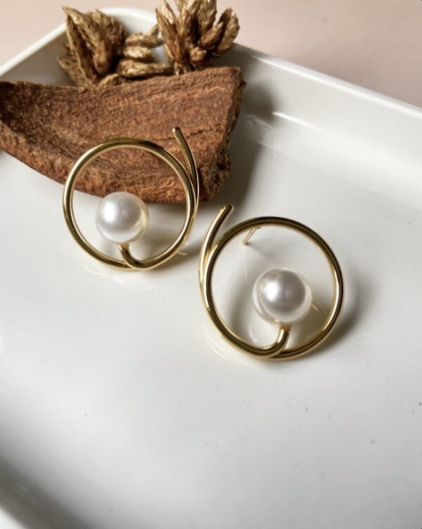 Round Pearl Studs - Image 4