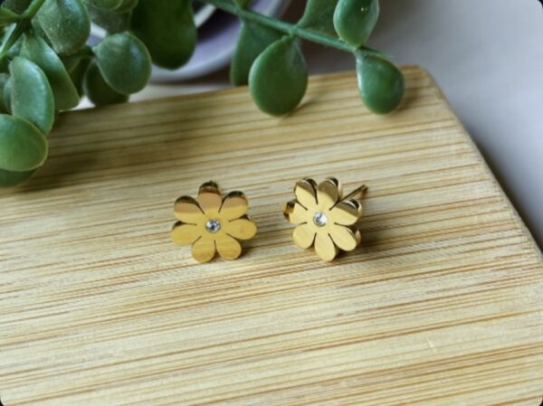 Daisy Flower Studs - Image 2