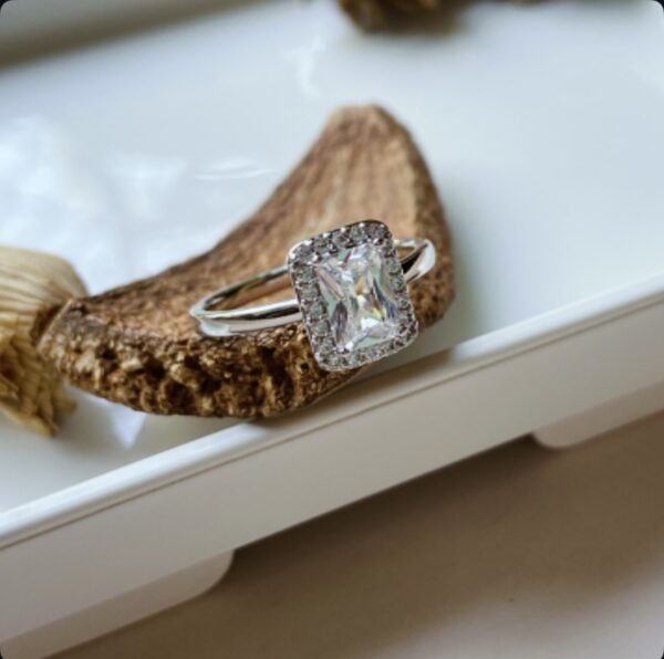 Radiant Cut Diamond Ring