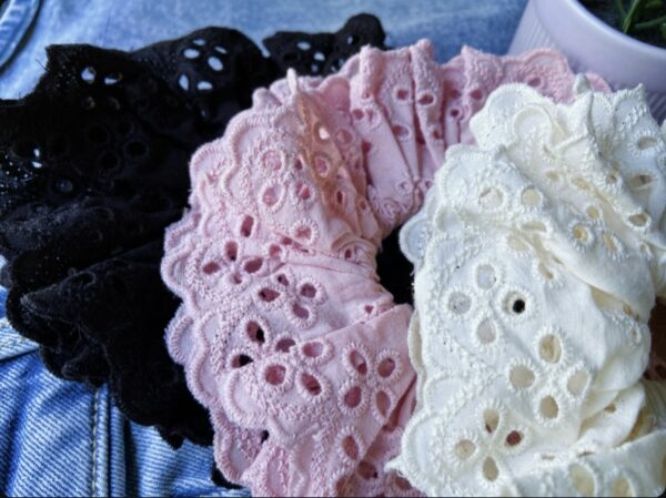 Chikankari Scrunchies