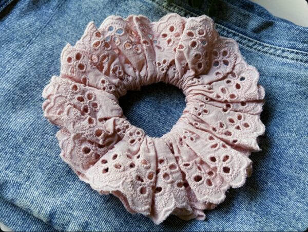 Chikankari Scrunchies - Image 3